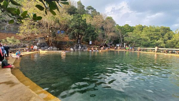 Maquinit Hot Springs, Coron (Wikimedia Commons, CC BY-SA 4.0 / CC0)