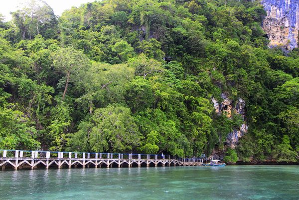 Tabon Caves, Lipuun Point (Wikimedia Commons, CC BY-SA 4.0 / 3.0)